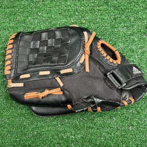 Adidas Easy Close Black 11.5" Youth TS1150‎ Baseball Right Hand Glove